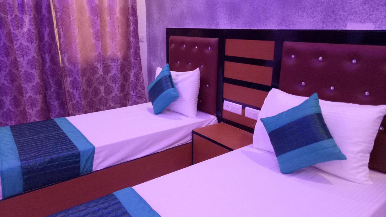 Capital O 13310 Noida Suites Eksteriør bilde