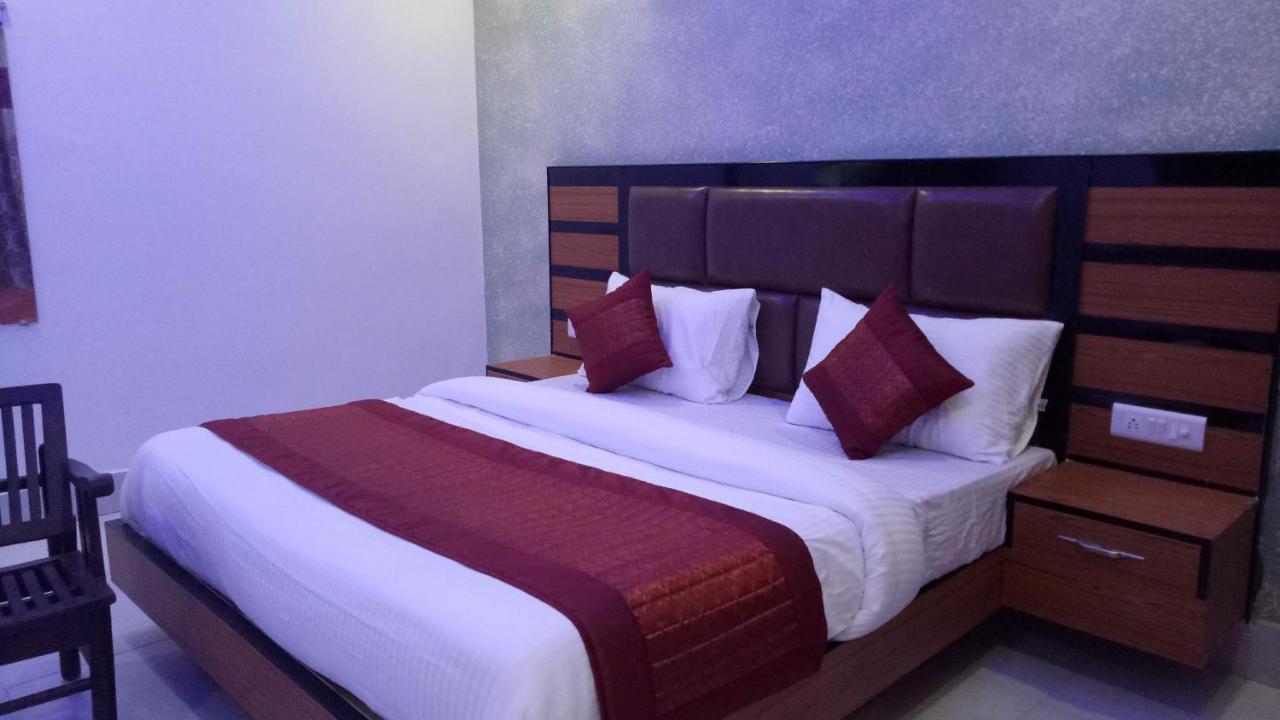 Capital O 13310 Noida Suites Eksteriør bilde