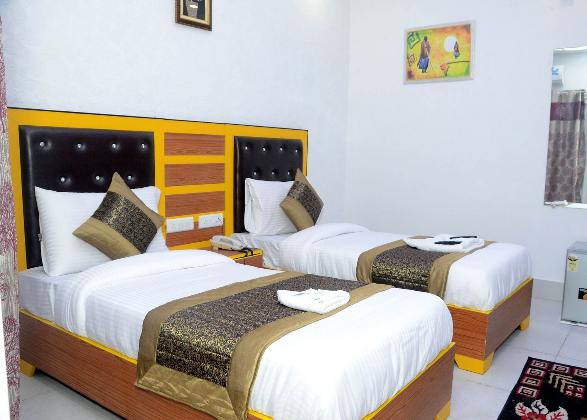 Capital O 13310 Noida Suites Eksteriør bilde